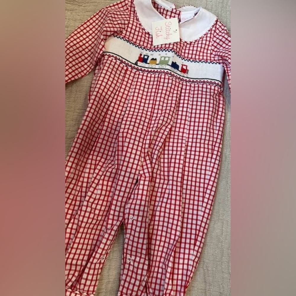 Stitchy Fish NWT Longall with smocked trains